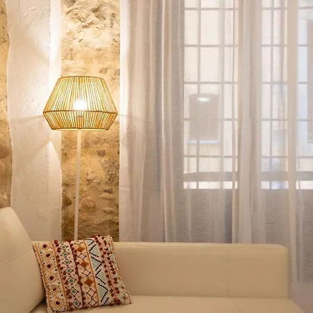 Bravissimo Pou Rodo, Authentic 1-bedroom Apartment *